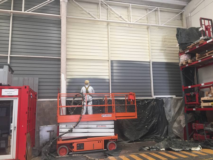 Muro industrial — aplicación poliuretano